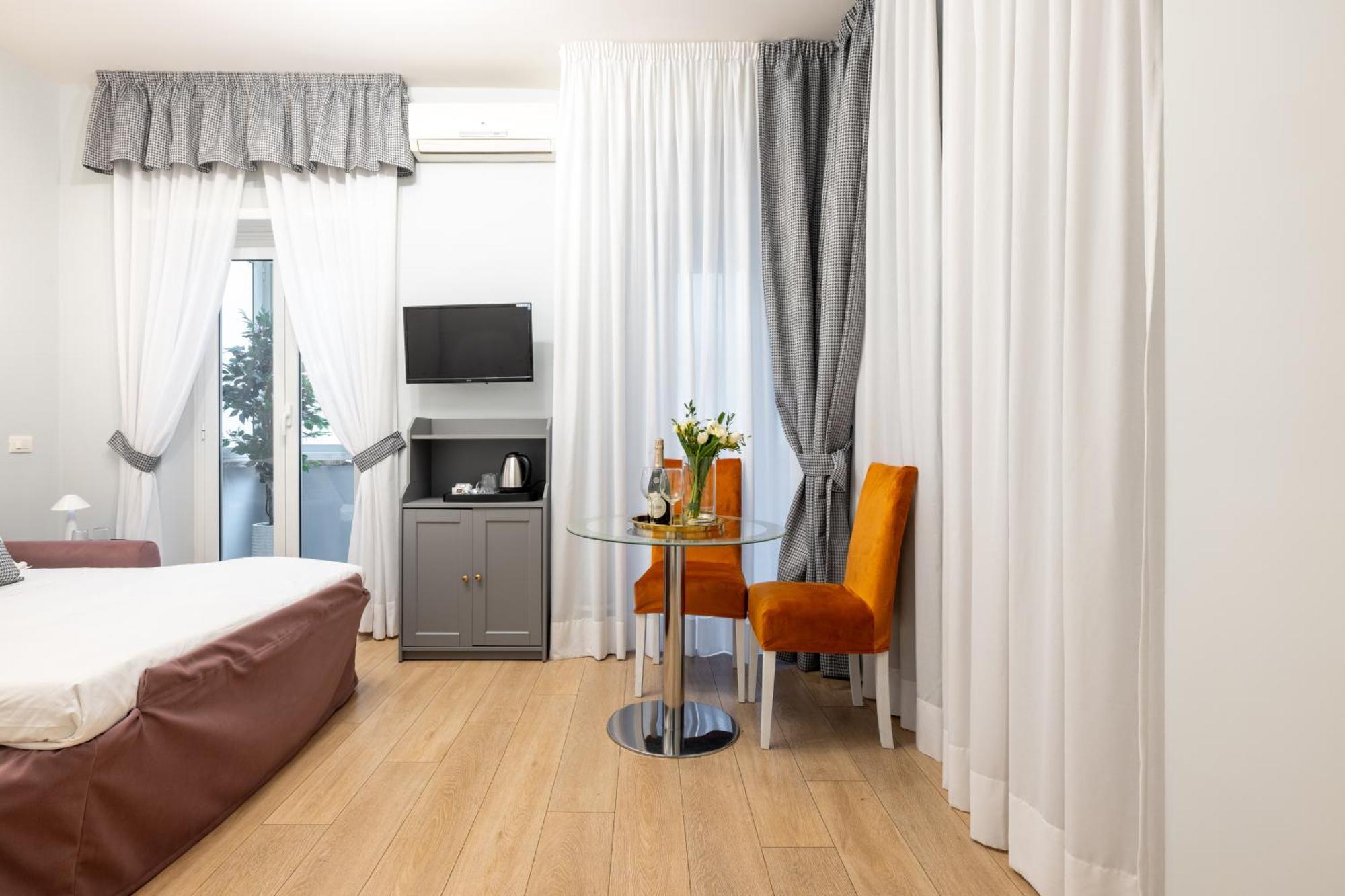 Отель Domus Bella Roma Экстерьер фото